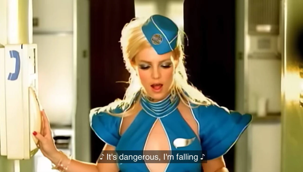 Брітні Спірз у кліпі Toxic