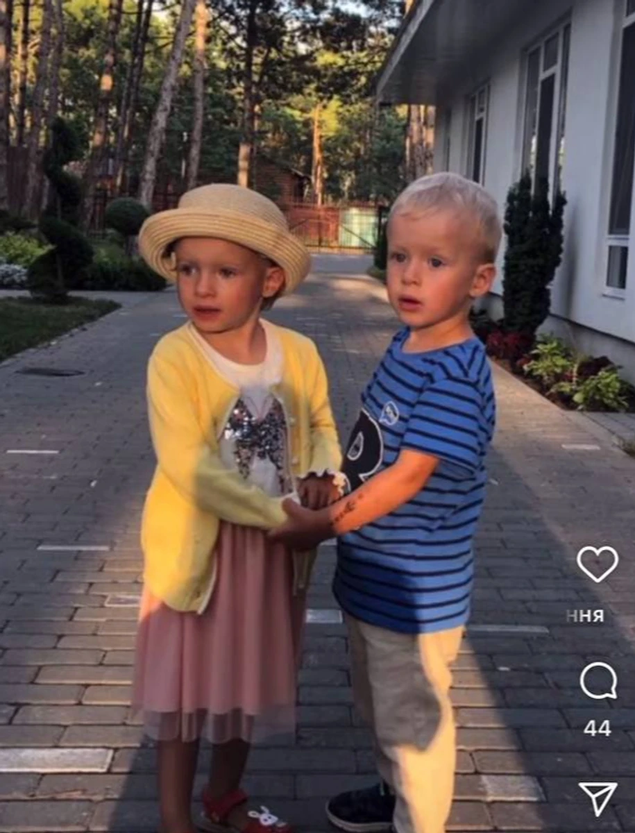 Олена Кравець похвалилася фото дітей
