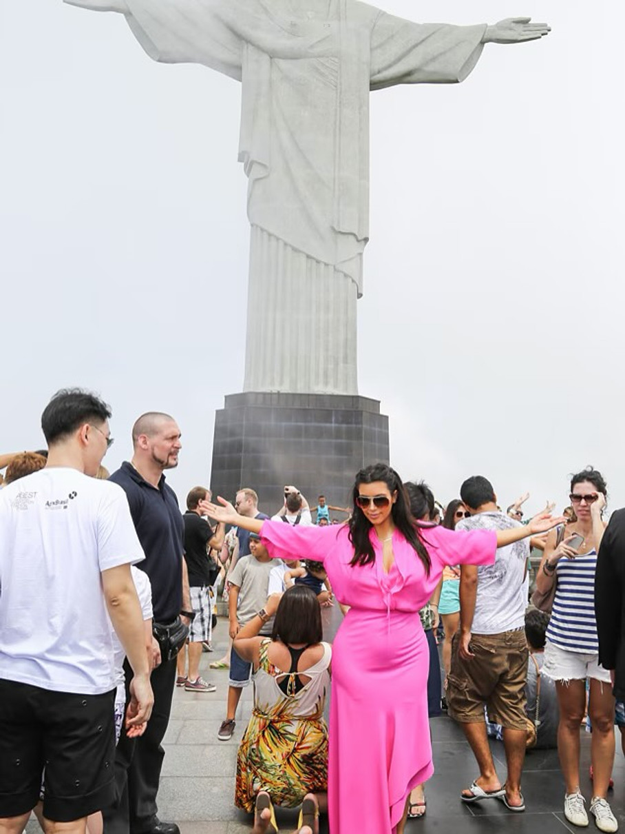 Кім Кардашян показалася у Бразилії