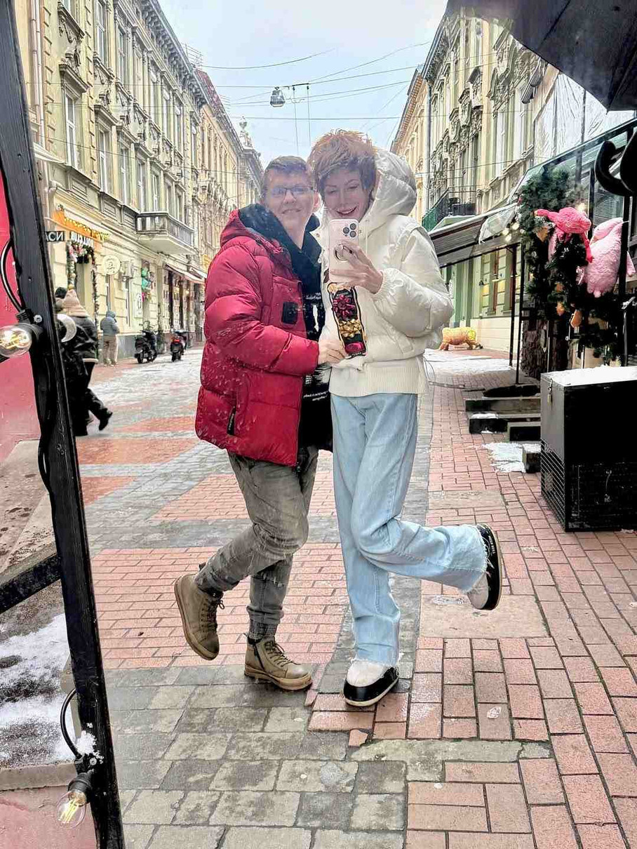 Олена-Крістіна Лебідь