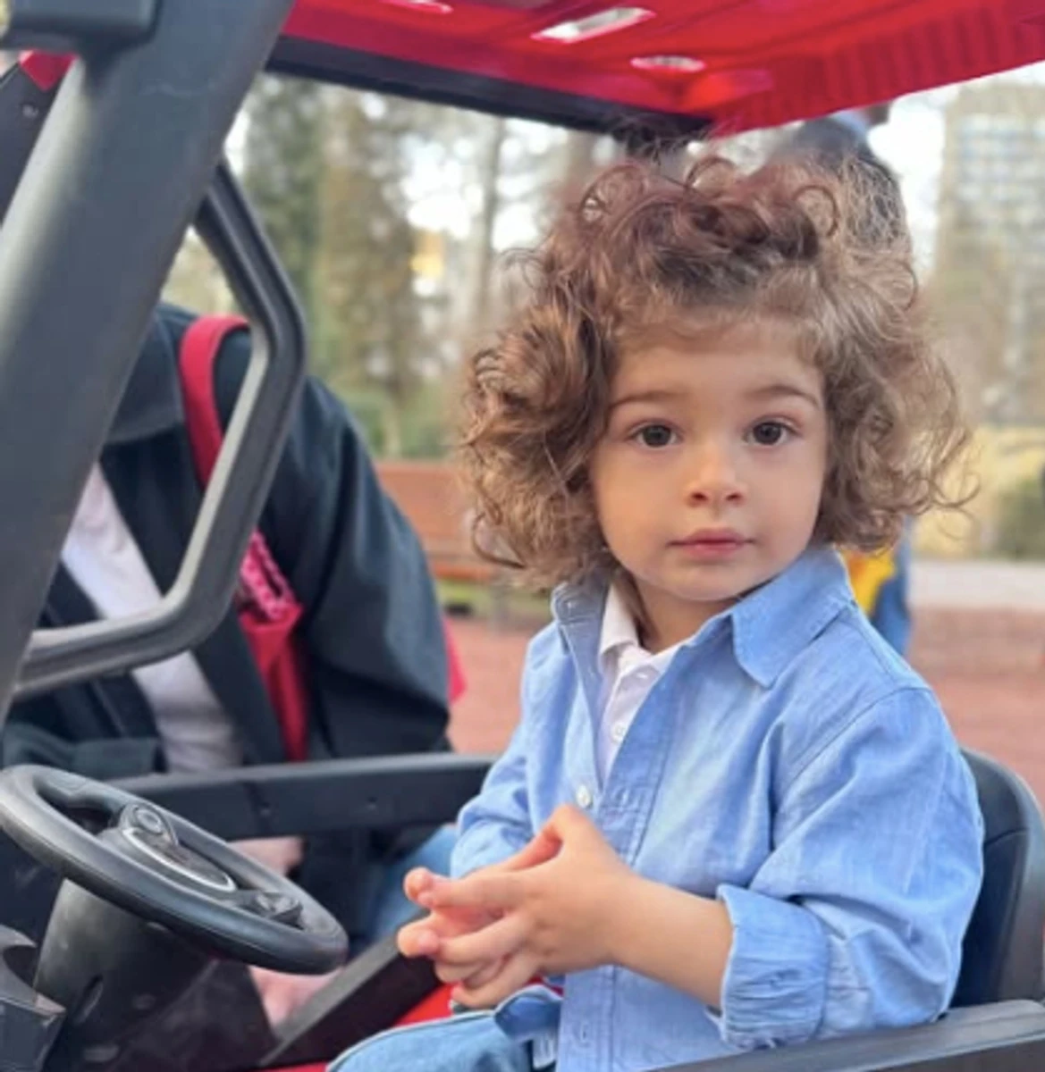 Іраклі Макацарія сфотографував сина за кермом