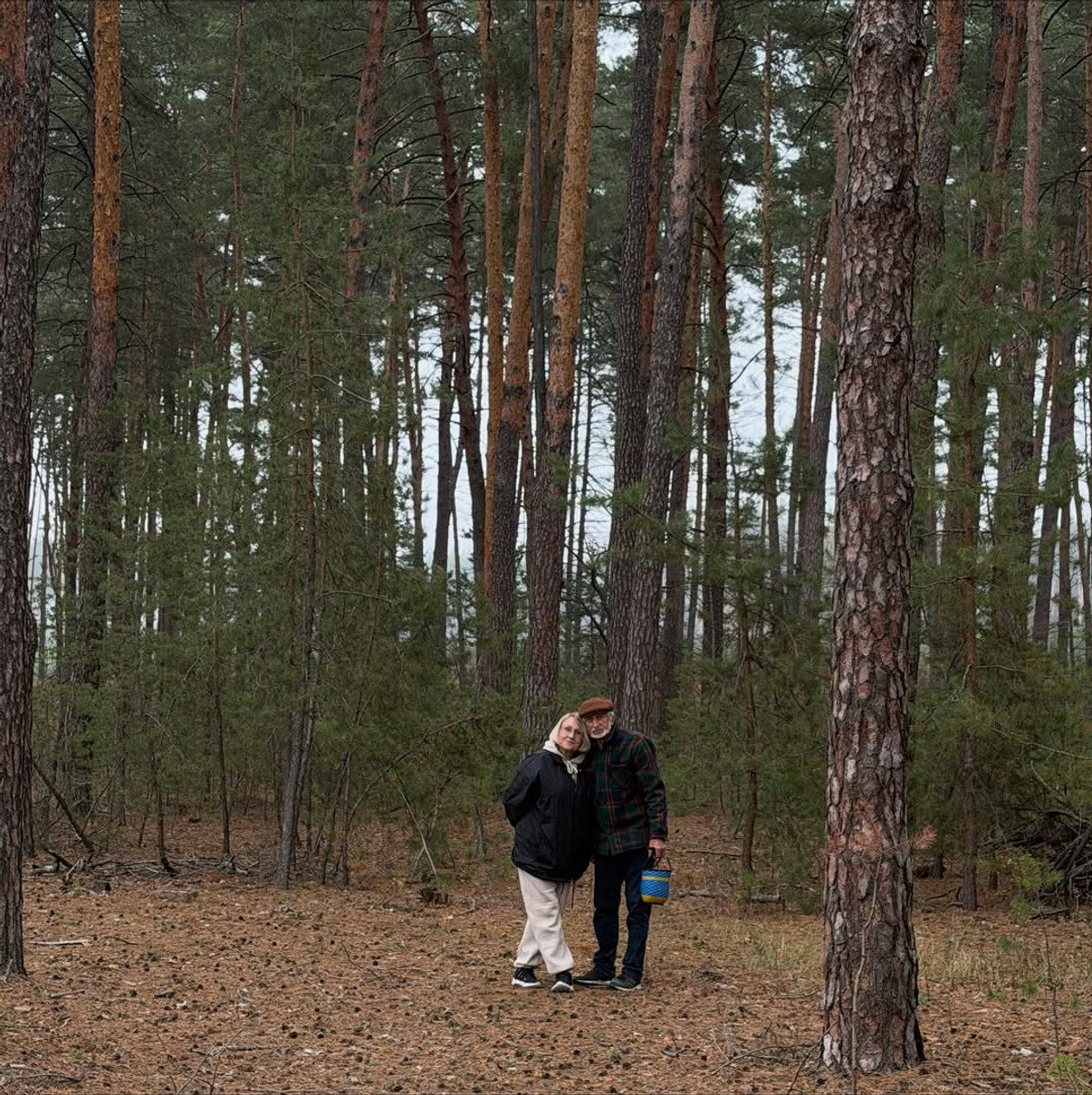 Тарас Цимбалюк наробив фото з мамою і татом