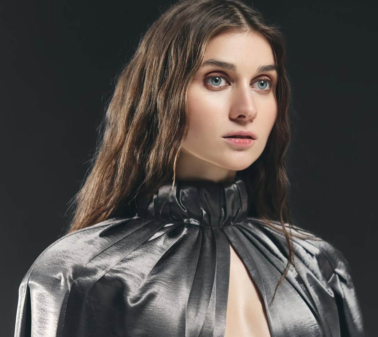 Джері Хейл позує для фото