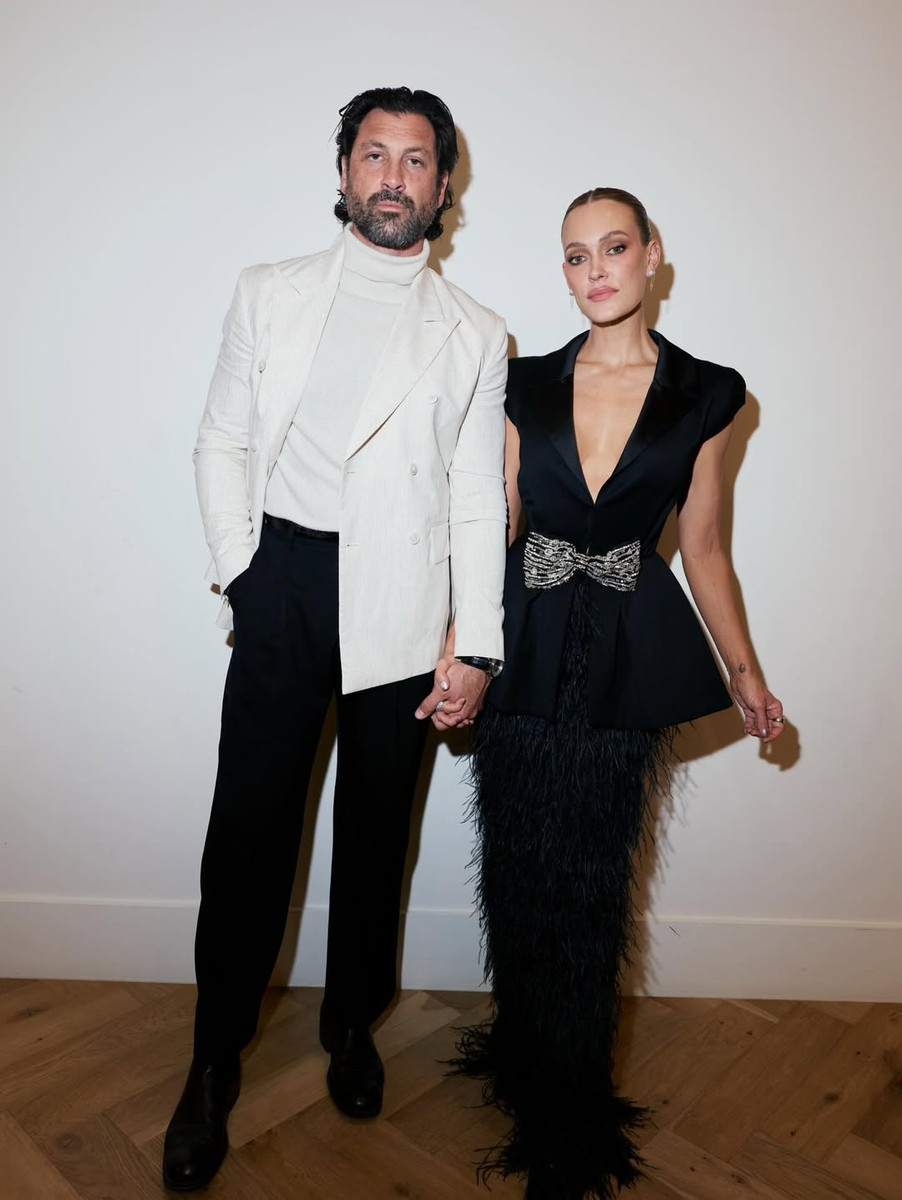 Макс Чмерковський з дружиною в ошатних луках покрасувалися на премії