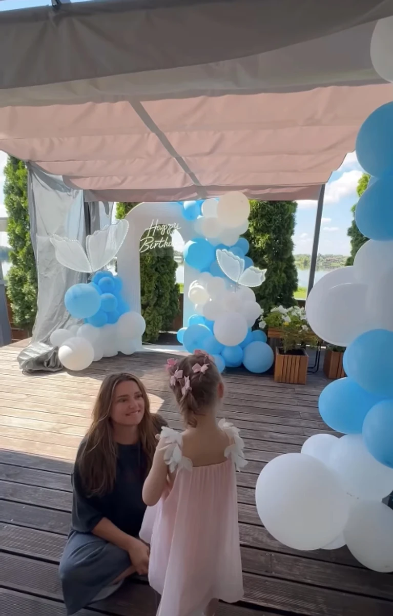 Наталія Могилевська показала, як дочка вітала її з 50-річчям