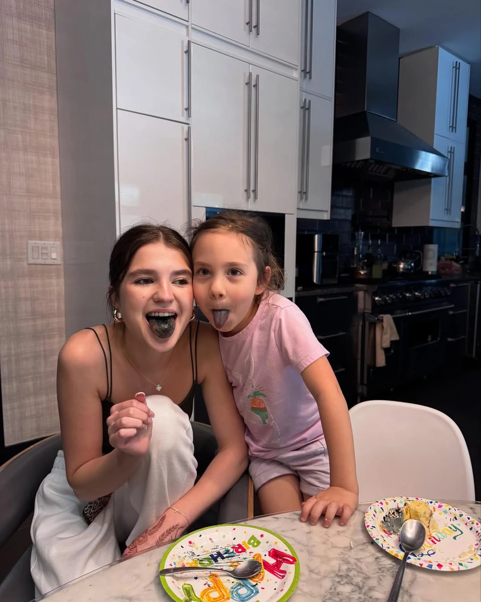 Дочки Лілії Подкопаєвої повеселилися з тортом