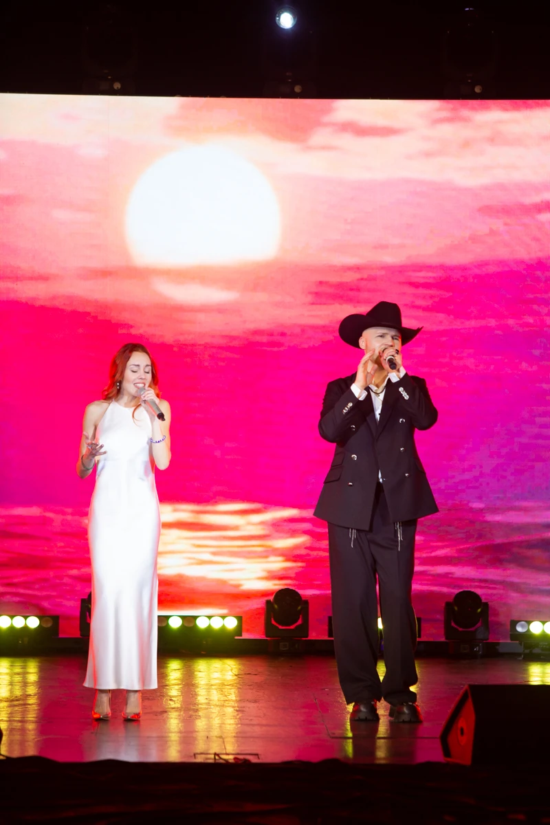 Влад Дарвін і Олена заспівали разом 