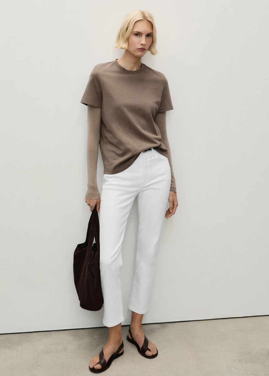 Білі короткі штани