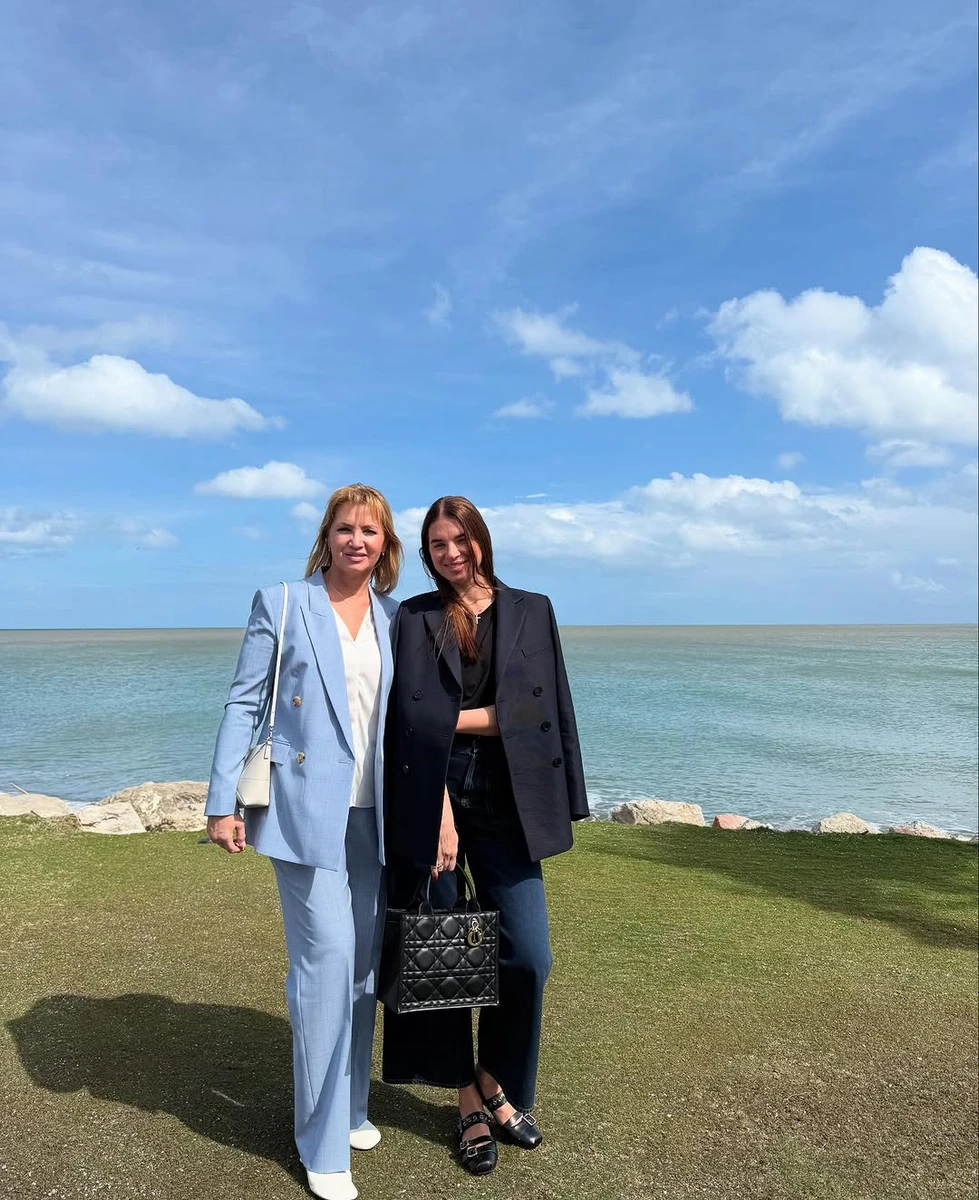 Катерина Усик з мамою на фото