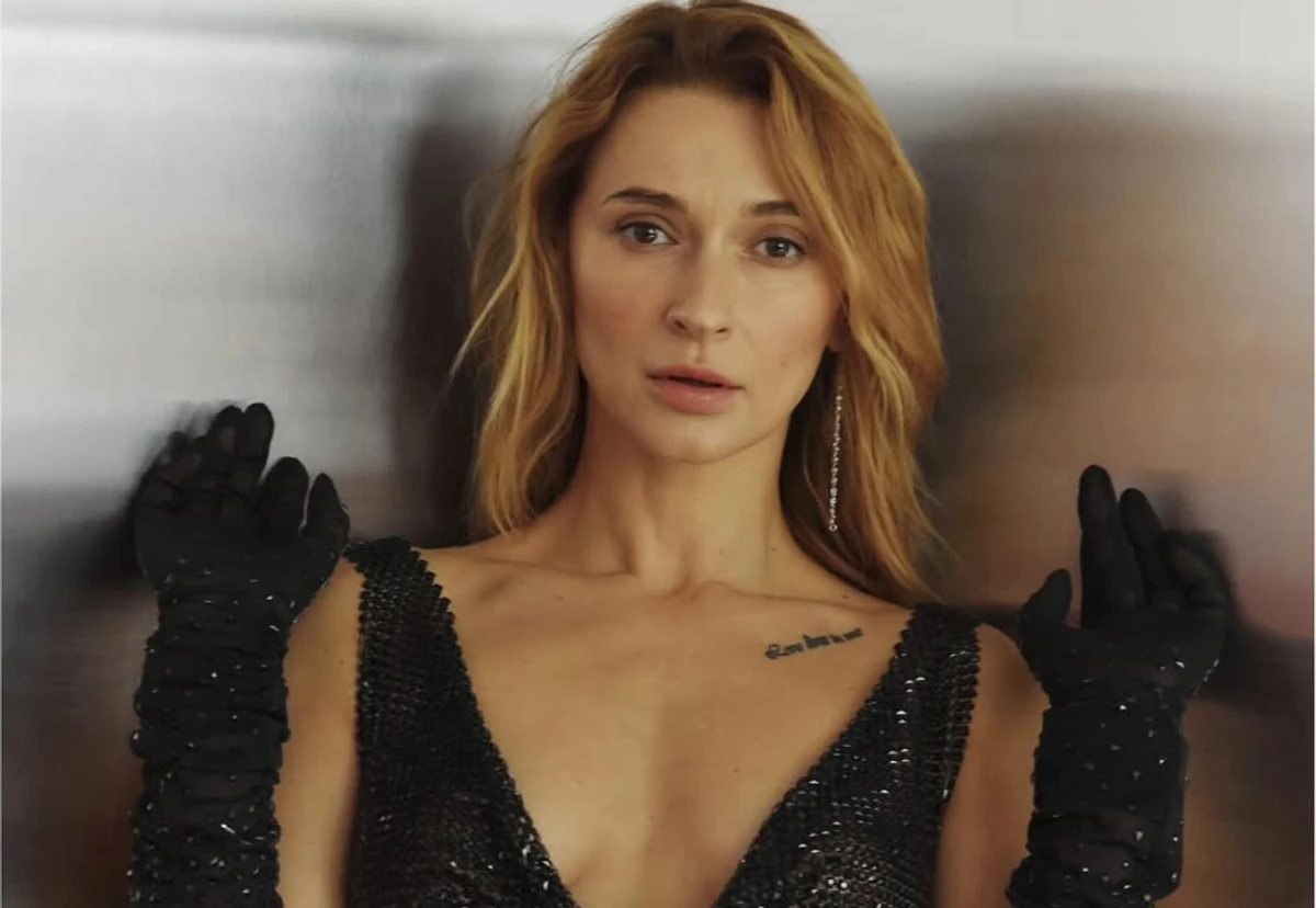 Тетяна Решетняк позує для фото