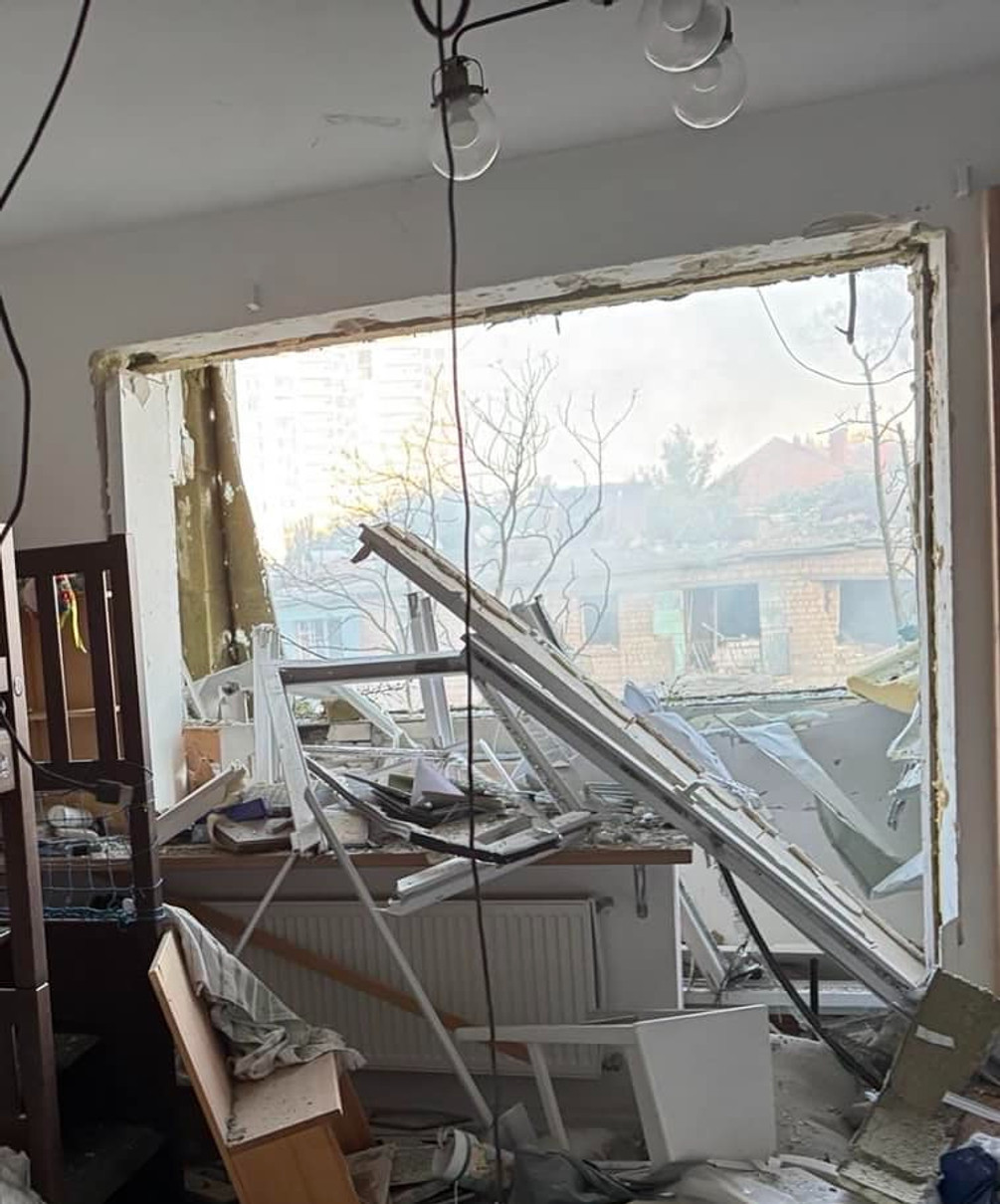 Тарас зауважив, що вони з дітьми і дружиною не постраждали. Деталей музикант не повідомляв