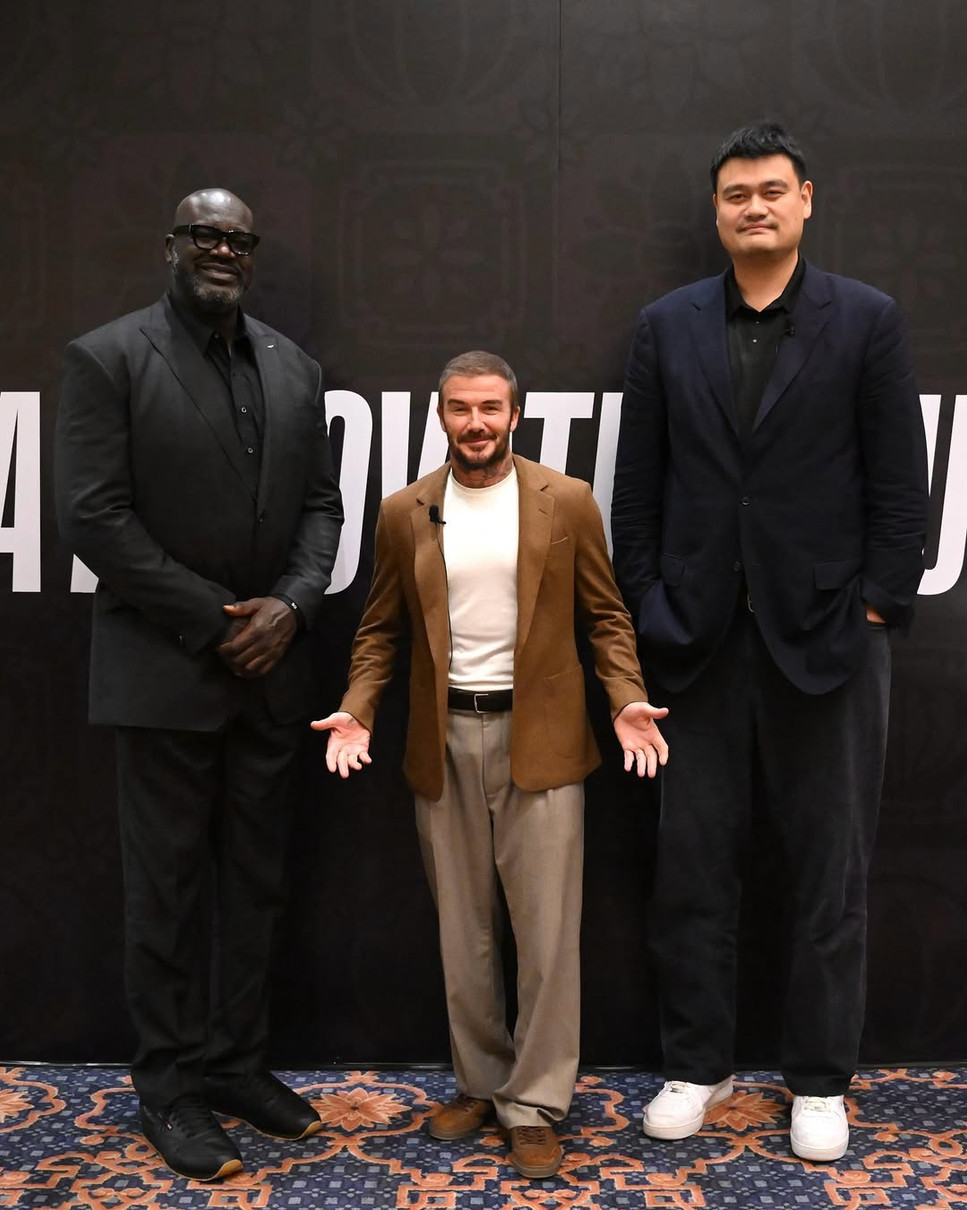 Девід Бекхем наробив фото з легендами баскетболу