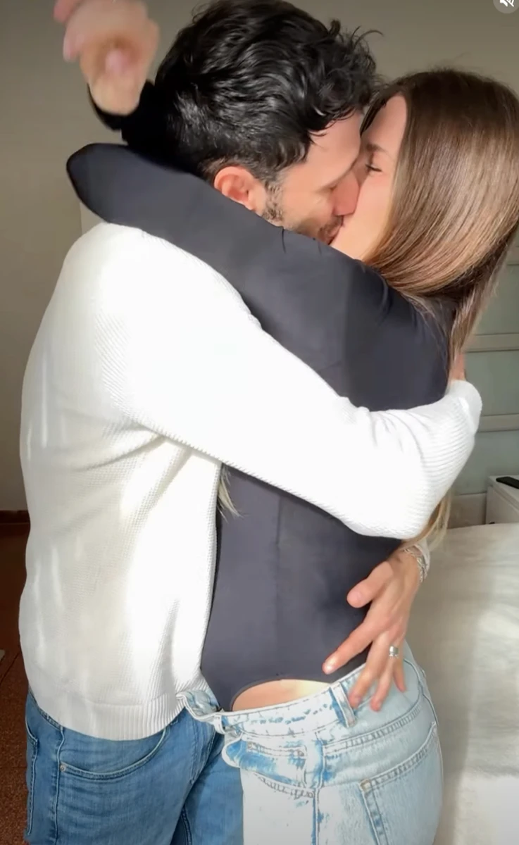 Ольга Харлан з нареченим оголосили про її першу вагітність