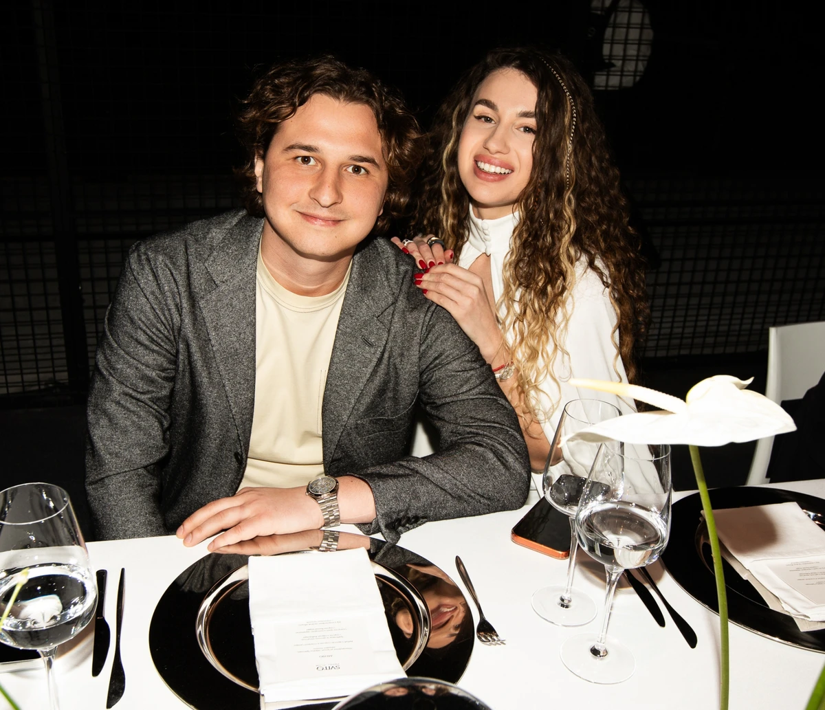 Богдан Бойко з коханою на відкритті спортклубу Світоліної