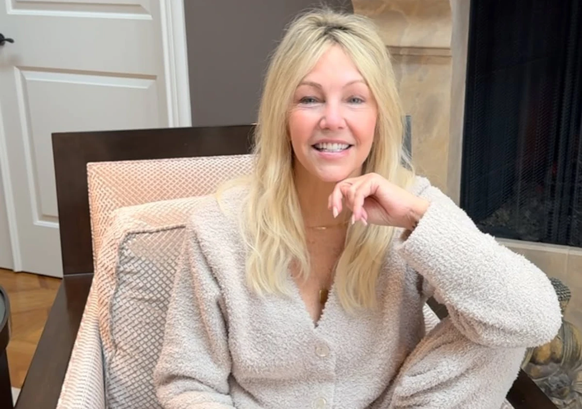 Хізер Локлір позує для фото