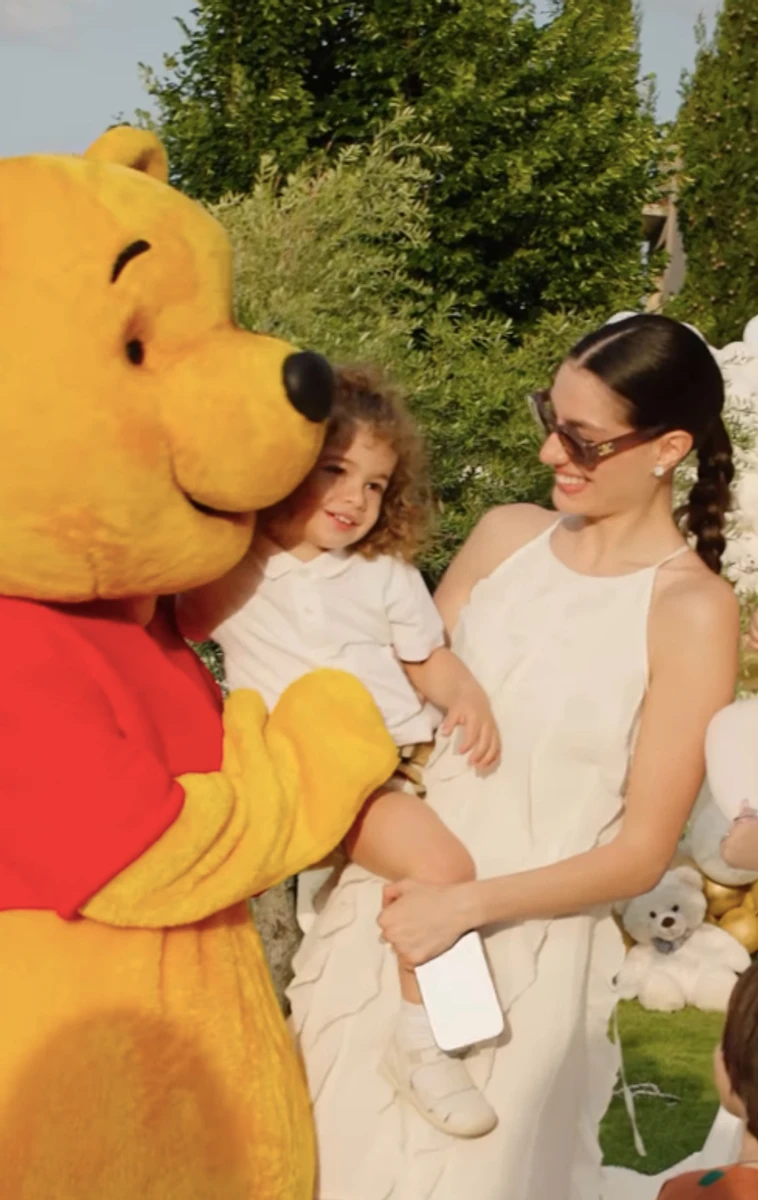 Іраклі Макацарія замилував кадрами з дружиною та сином