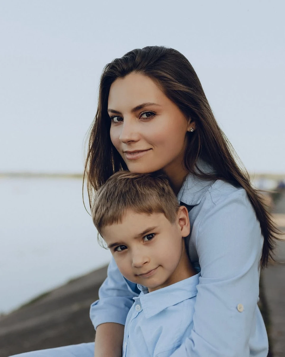 Антоніна Хижняк з сином