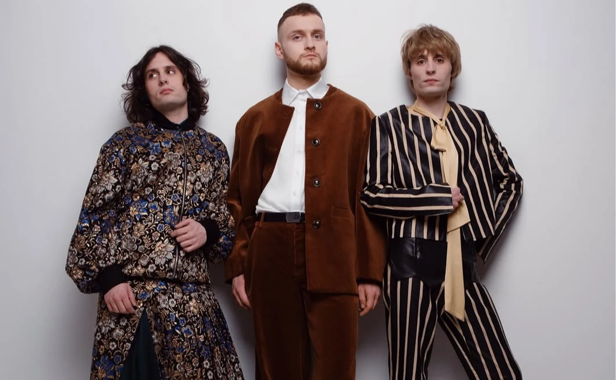 Учасники гурту Ziferblat позують для фото