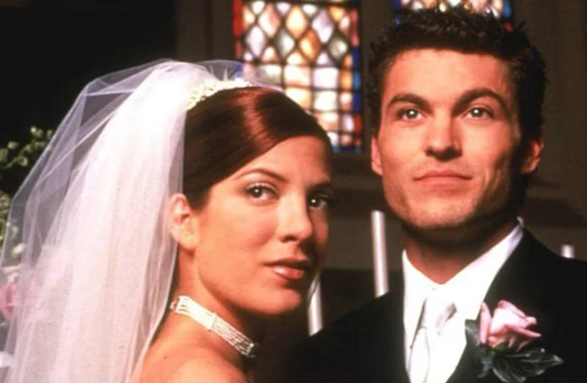 Торі Спеллінг привітала колегу з річницею серіального шлюбу