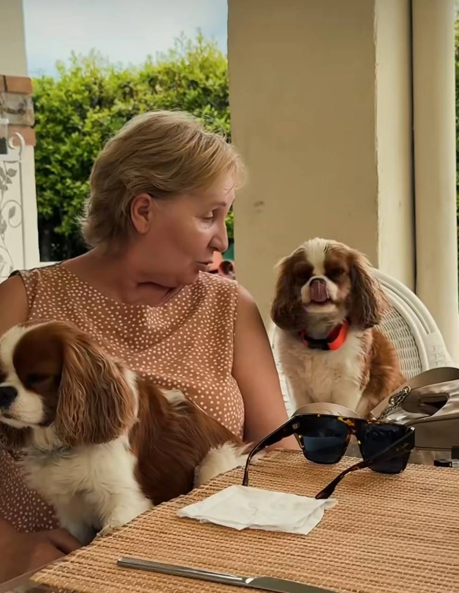 Мама Каті також відпочила з донькою