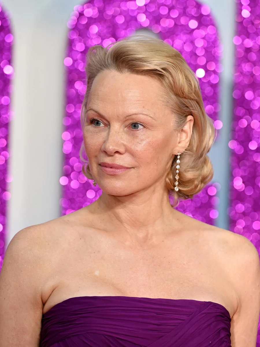 Памела Андерсон