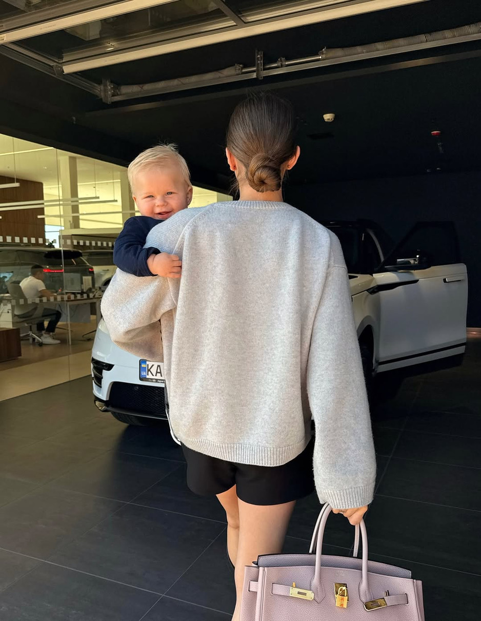 Катерина Остапчук показала коштовний подарунок