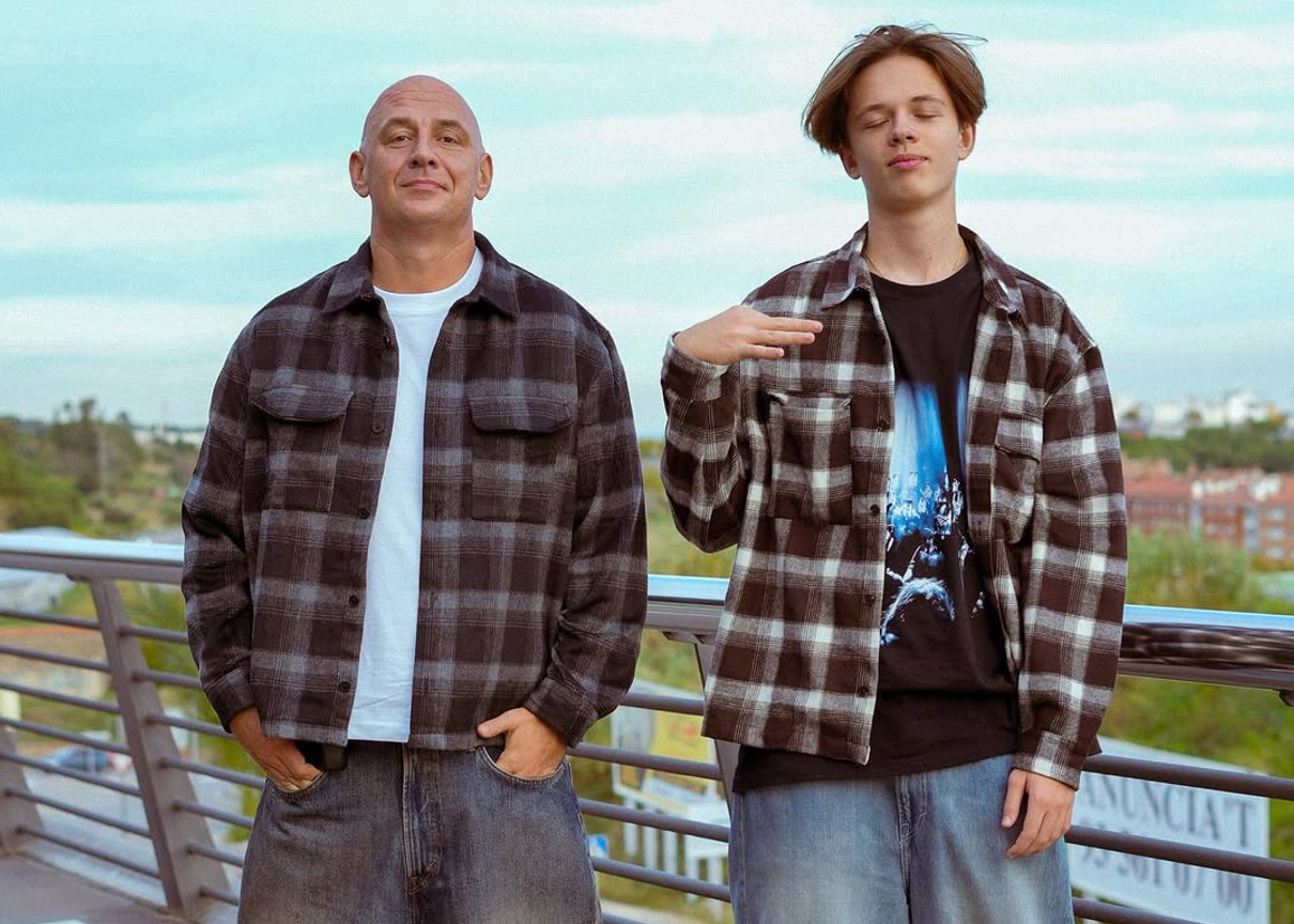 Потап попозував з сином для фото