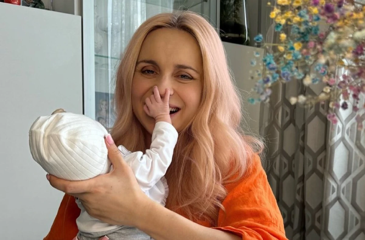 Ребрик з доньками