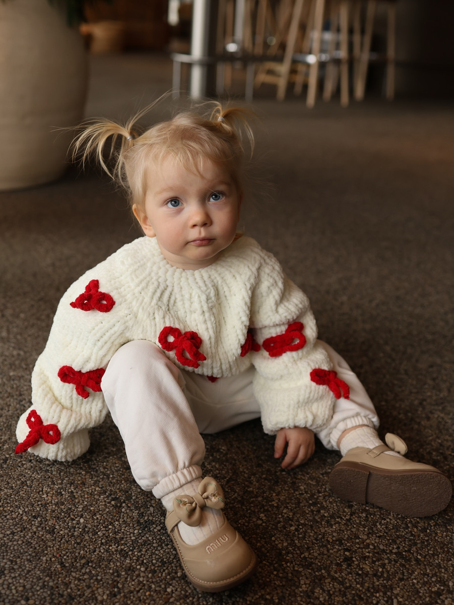 Коли Віруся виросте, у неї буде свій дитячий портрет маминого виконання 