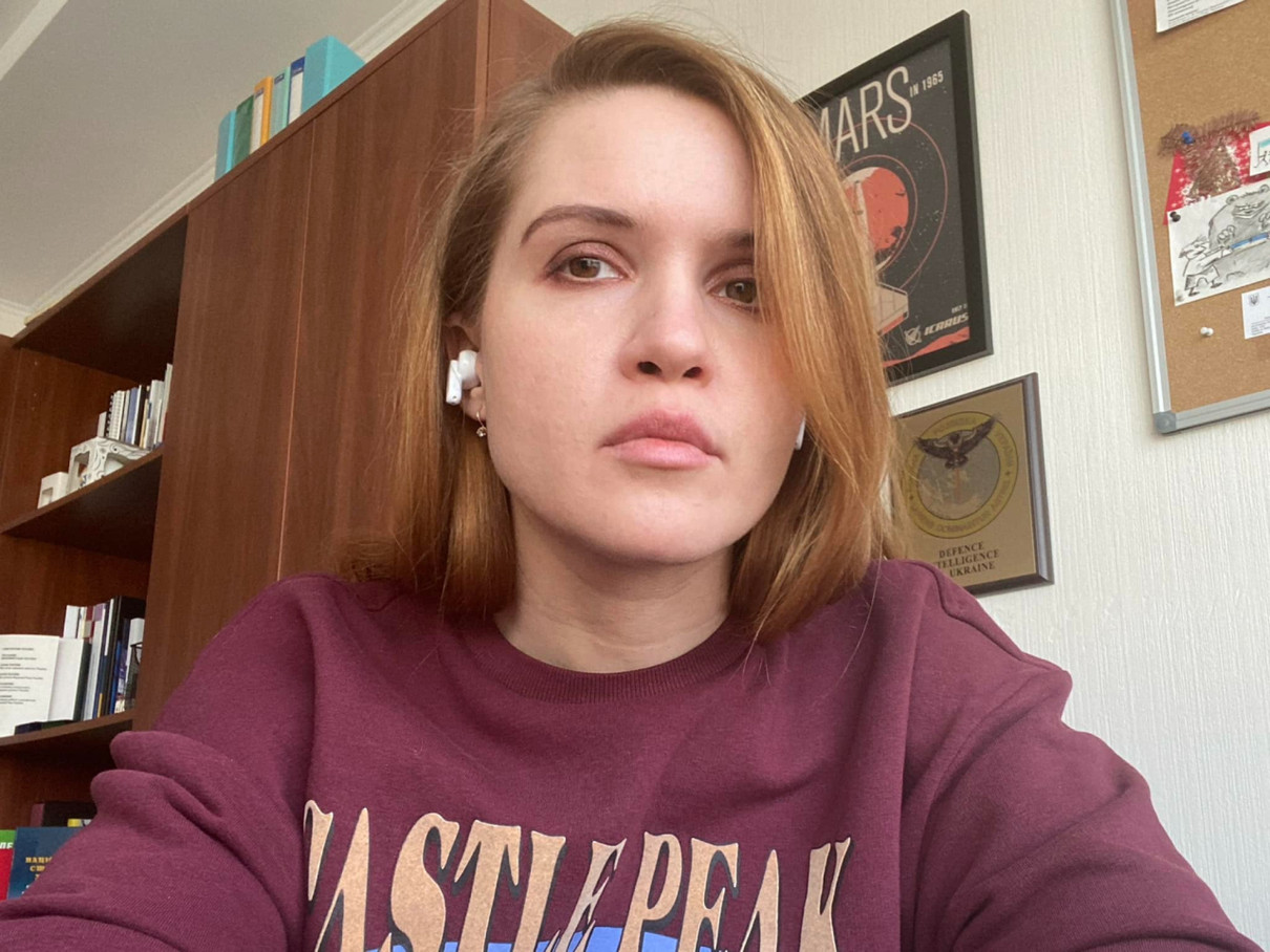 До речі, у повсякденному житті Безугла носить доволі природний мейкап з акцентом на очі