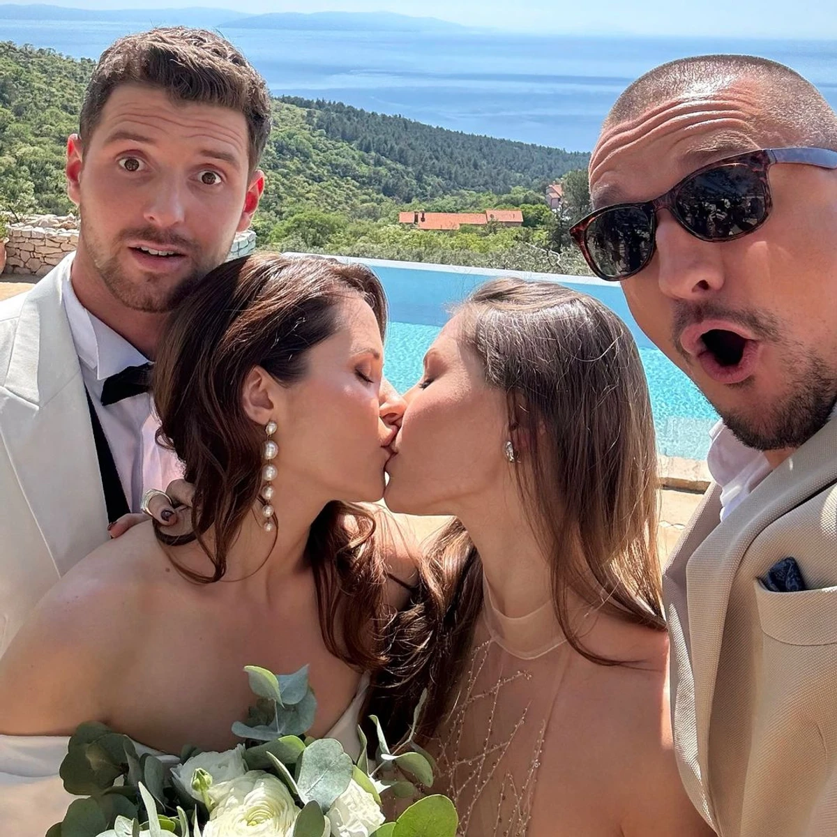 Наталка Денисенко поцілувала Антоніну Хижняк