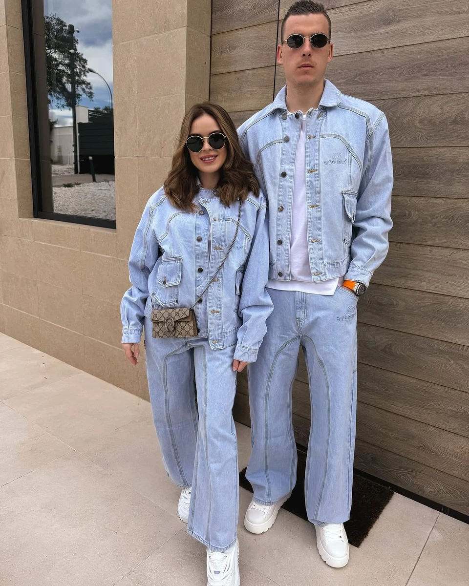 Андрій Лунін сфотографувався з коханою в парних образах