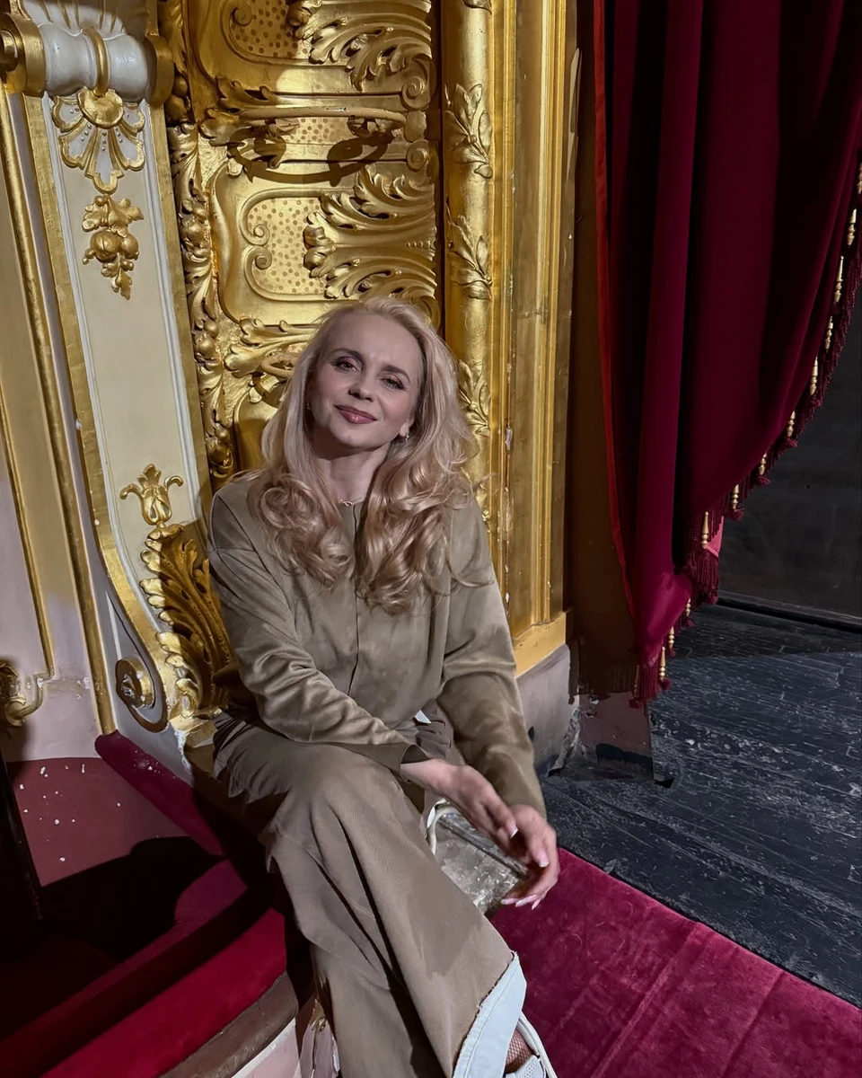 Ребрик у театрі