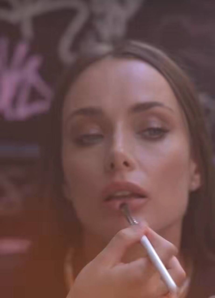 Мішиній роблять мейк