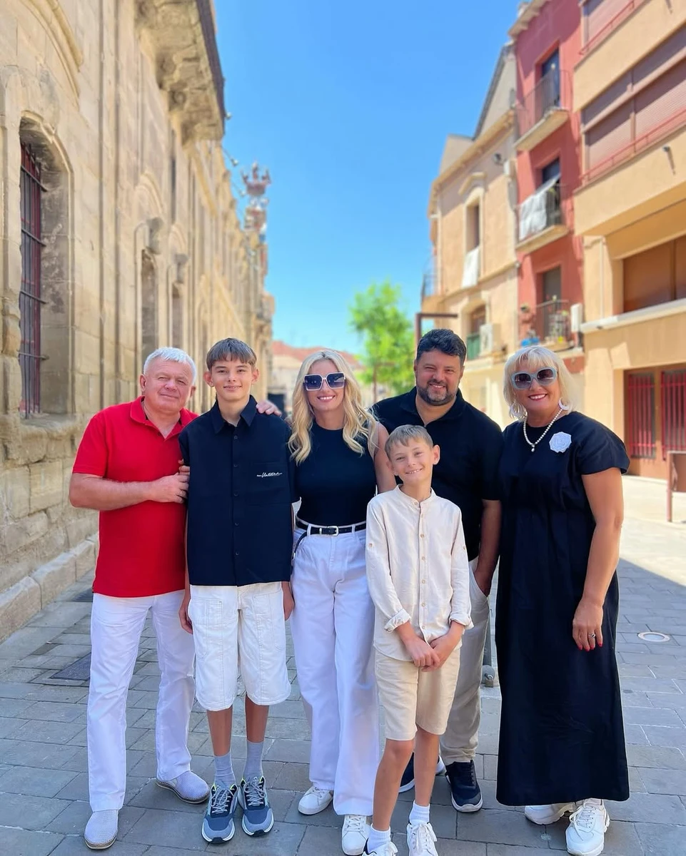 Ірина Федишин показала сімейні кадри з відпочинку в Іспанії