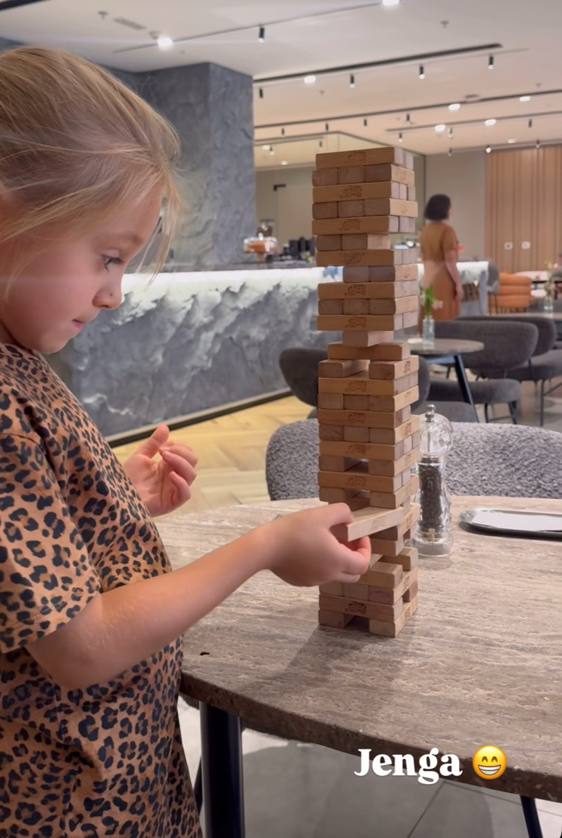 Санта Дімопулос поділилася розвагами зі своєю 6-річною дочкою