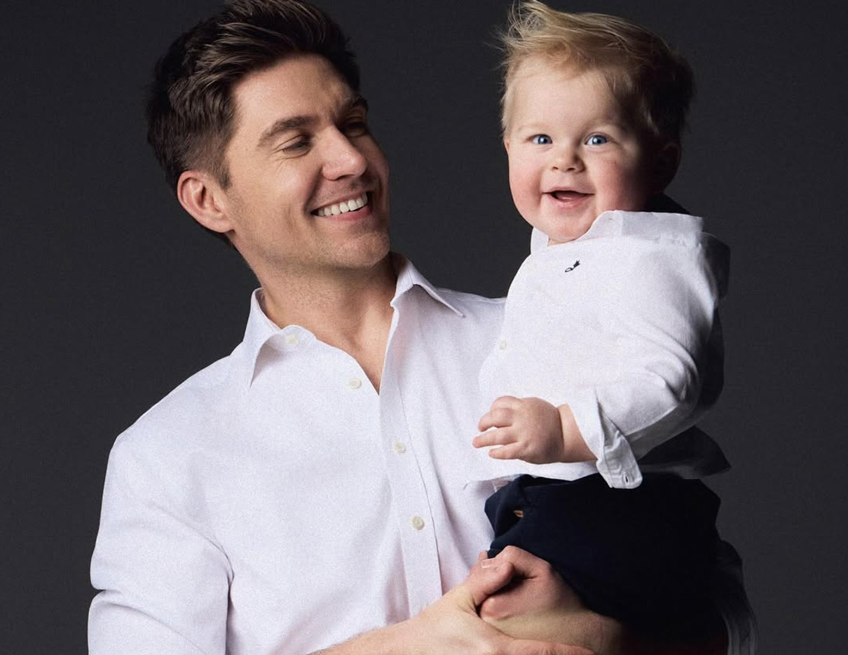 Володимир Остапчук зі своїм 1-річним сином