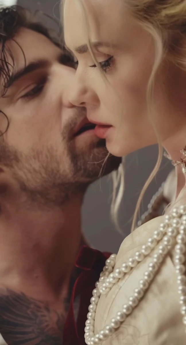 Володимир Дантес і Олена Лавренюк показали пристрасні кадри зі зйомок