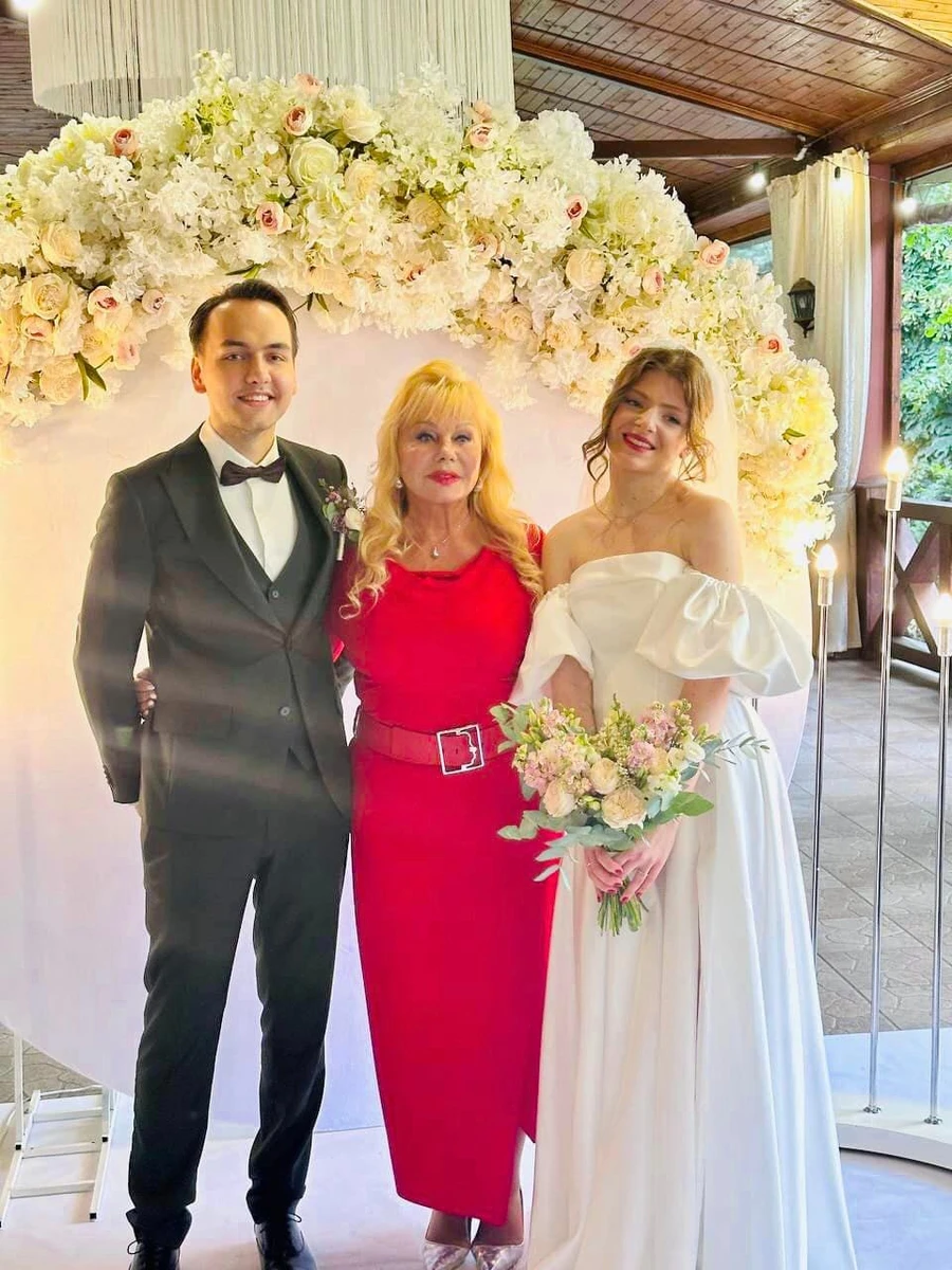 Світлана Білоножко на весіллі онука Віталія