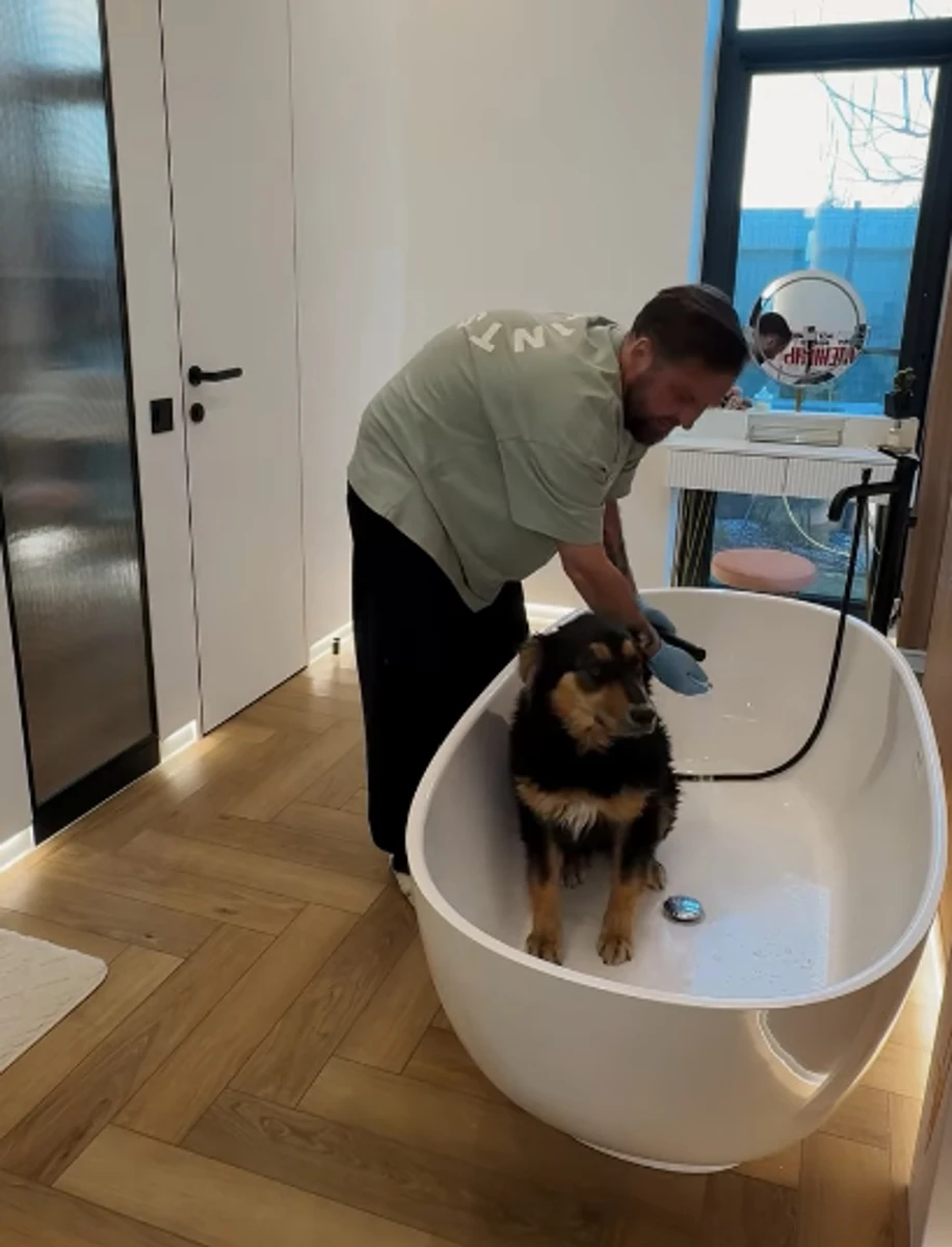 Сергій Танчинець поділився, як доглядає за своїм песиком