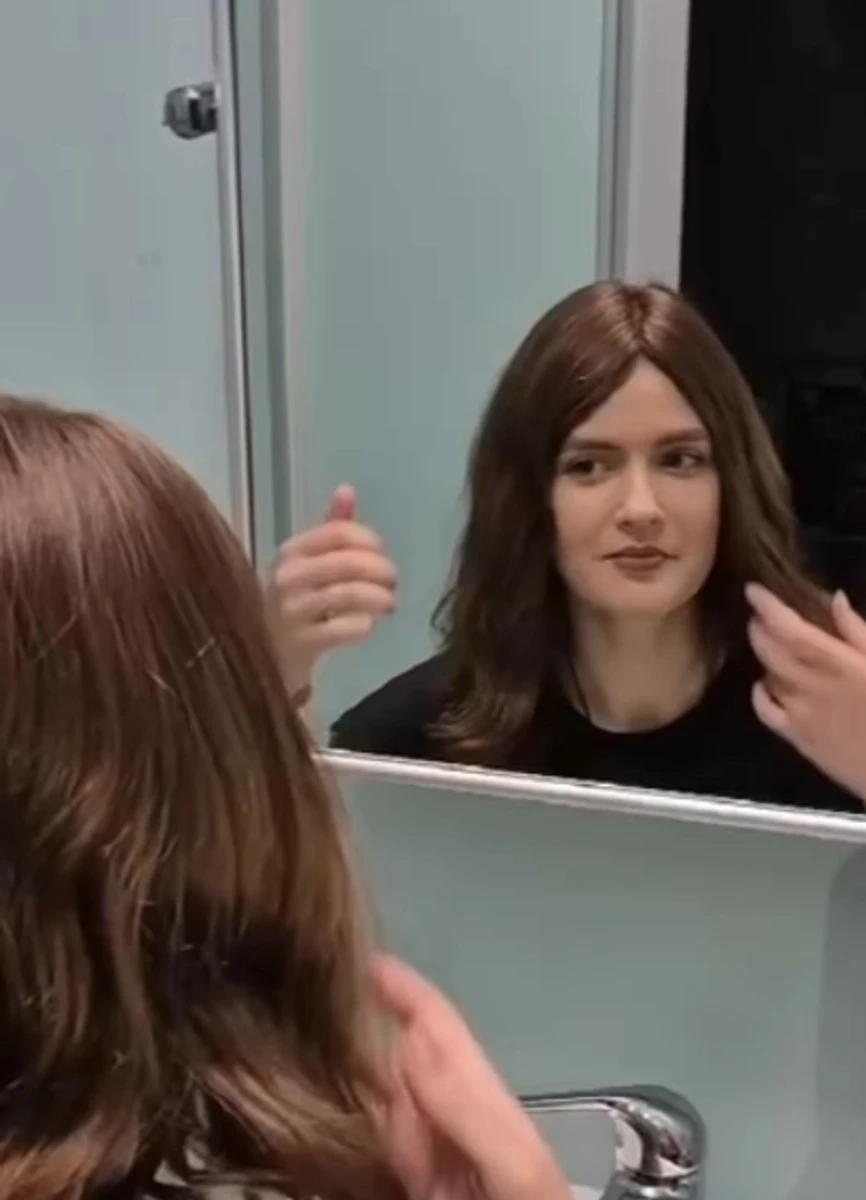 Артем Пивоваров зробив перку зі свого волосся онкохворій дитині