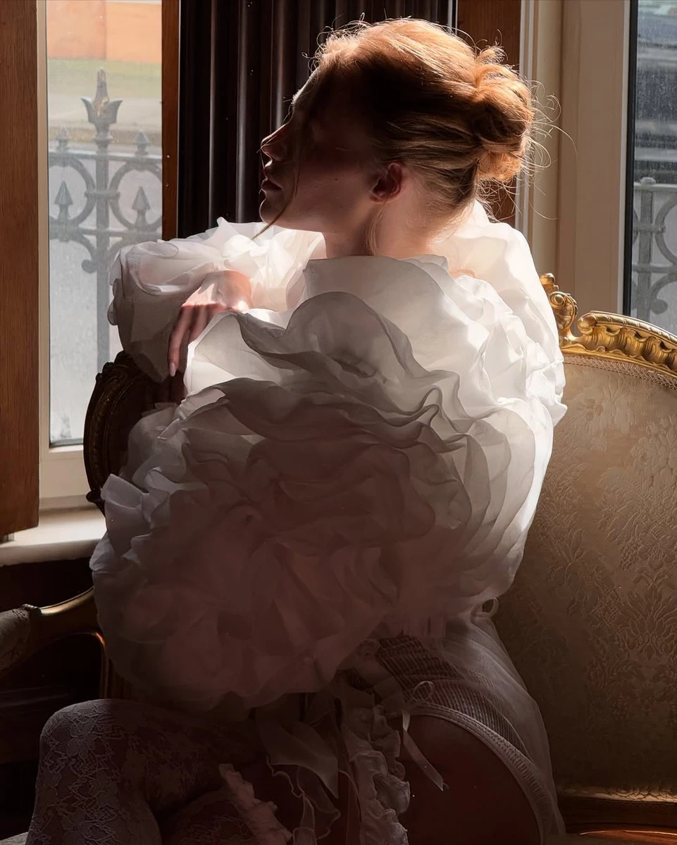 Фіналістка Холостяка 13 у білизні оголила стегна для фото