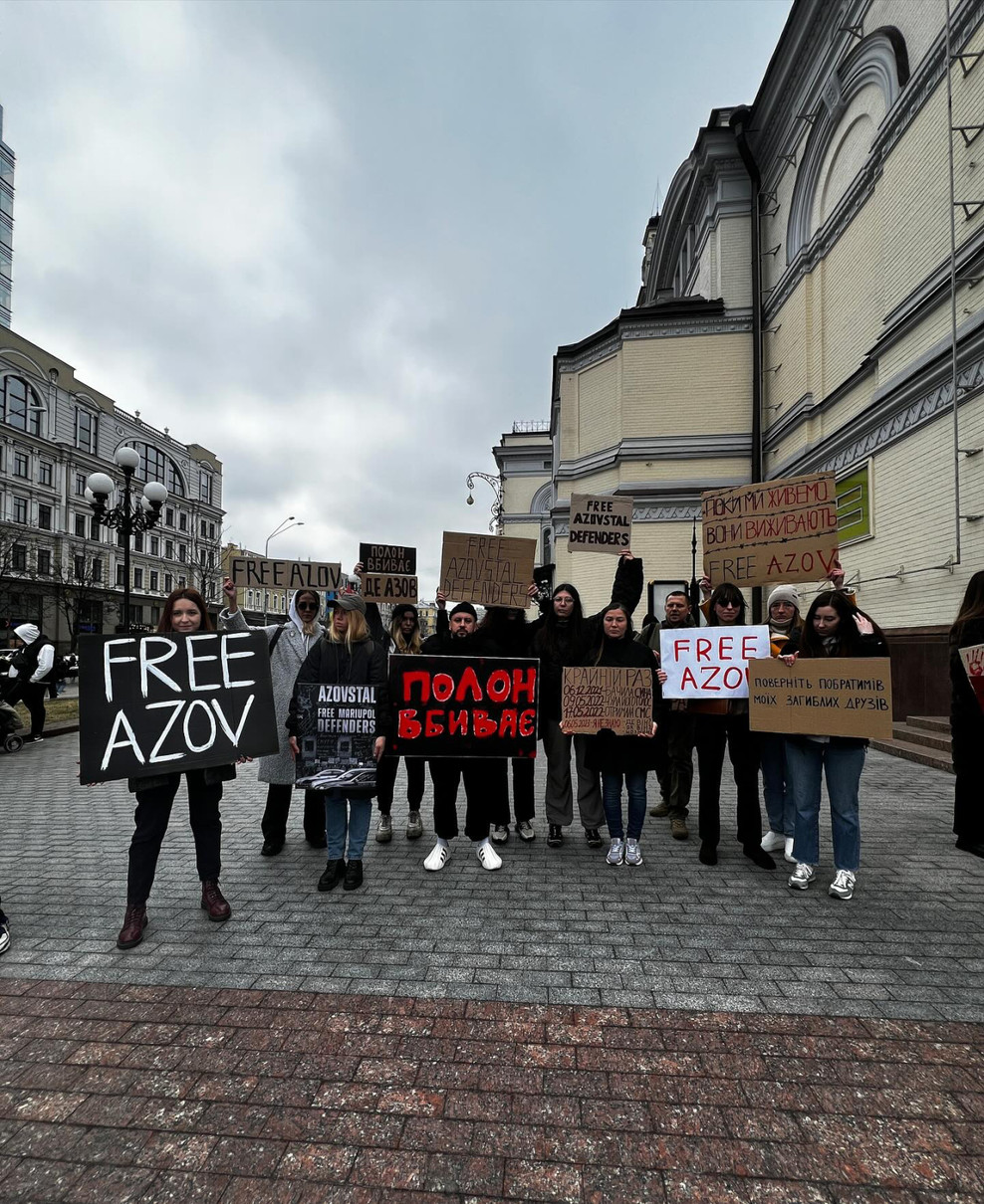 Раніше до цієї акції доєдналися також дизайнерка Даша Кацуріна та спвіак Володимир Дантес