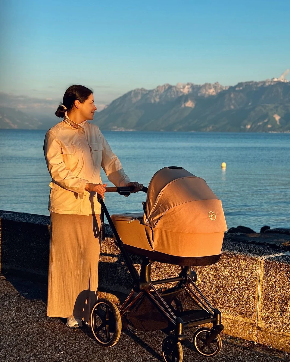 Іванна Онуфрійчук на прогулянці з сином