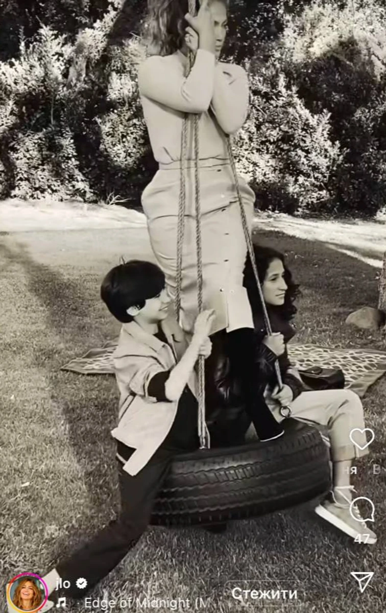 Дженніфер Лопес з дітьми