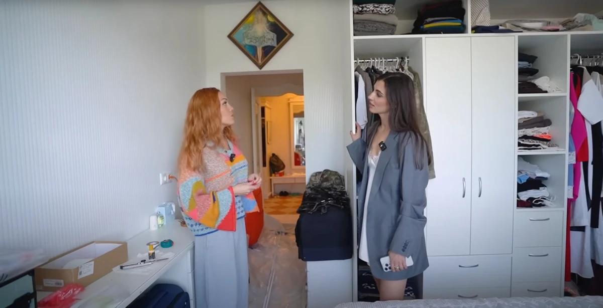 Олена Тополя показала їхню з Тарасом спальню у розтрощеній квартирі