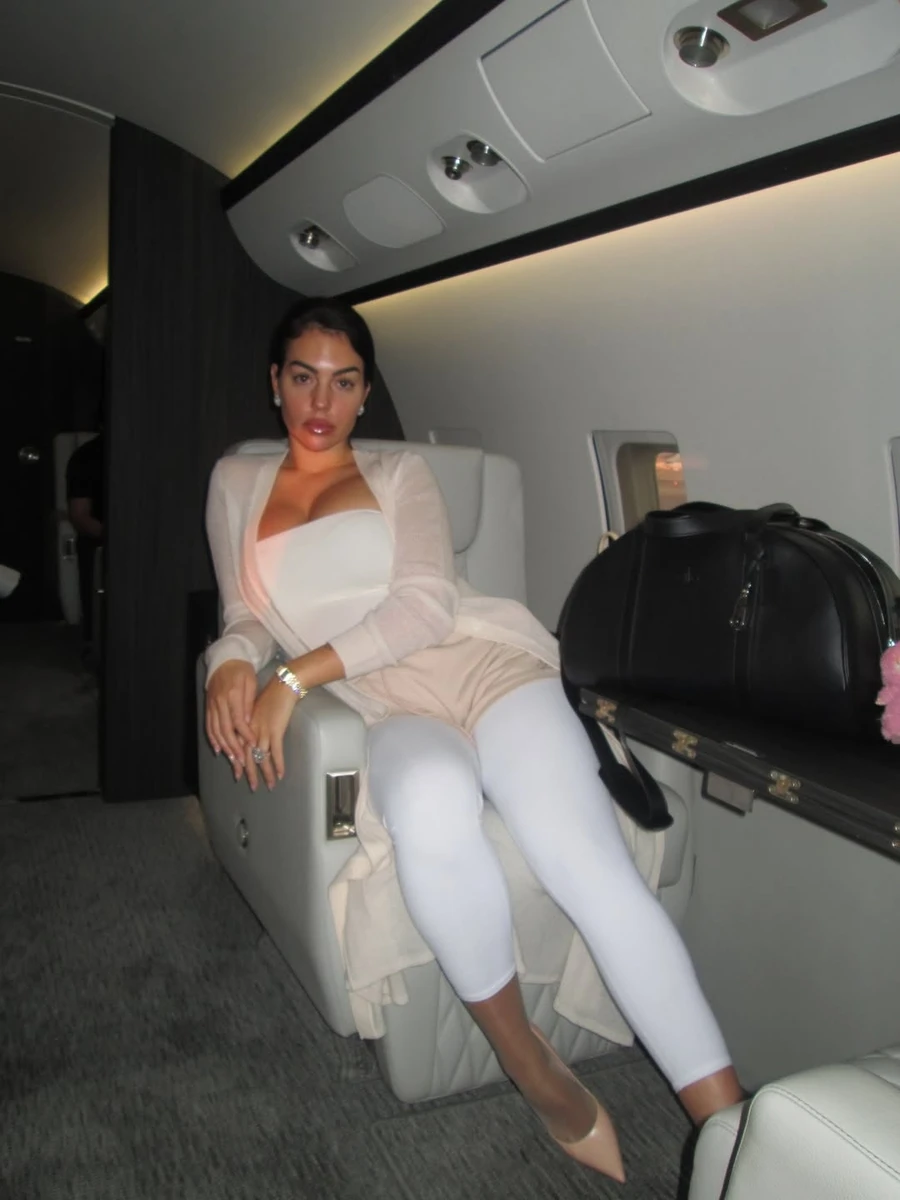 Наречена Роналду