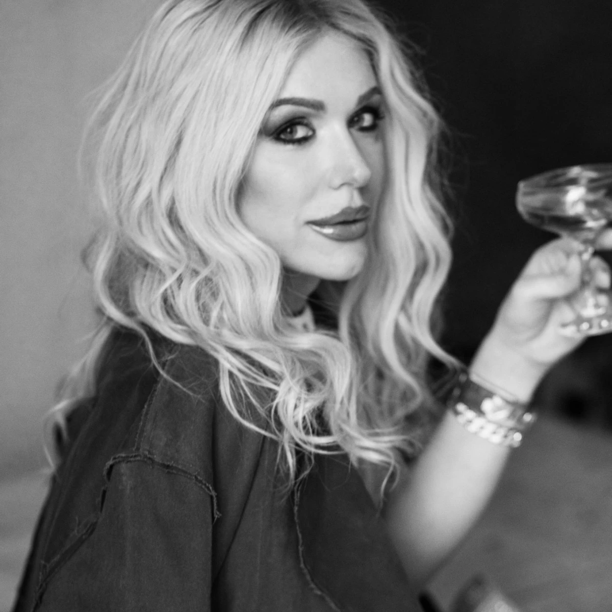 У 2017-му в інтерв'ю ТаблоID Монро вже розповідала про свої непрості стосунки з алкоголем 