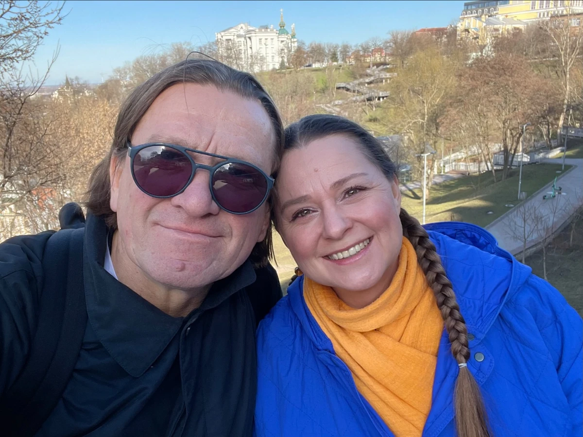 Біблів із чоловіком Садовничим