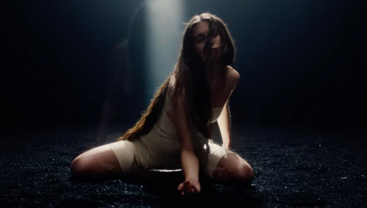 Jerry Heil випустила пісню-молитву для Євробачення